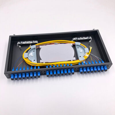 1U Raf Montajlı Yama Paneli Fiber Optik 19" 24 Çekirdekli SC LC, Ekleme Tepsileri ile